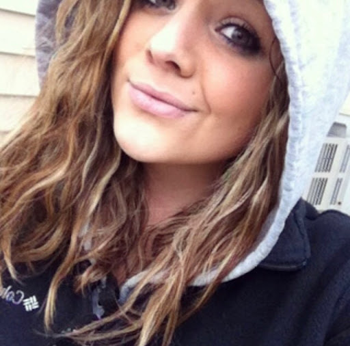 Nicole Jones Photo 17
