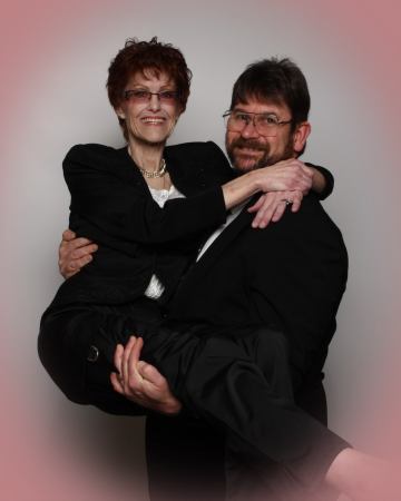 Linda Rhodes Photo 7