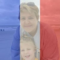 Michelle Shutts Photo 2