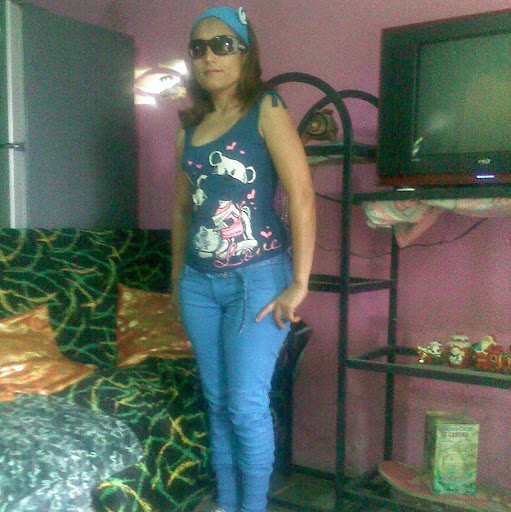 Reina Rojas Photo 17