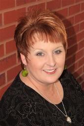Julie Davis Photo 16