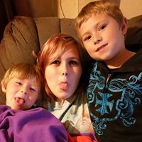 Laura Bowers Photo 32