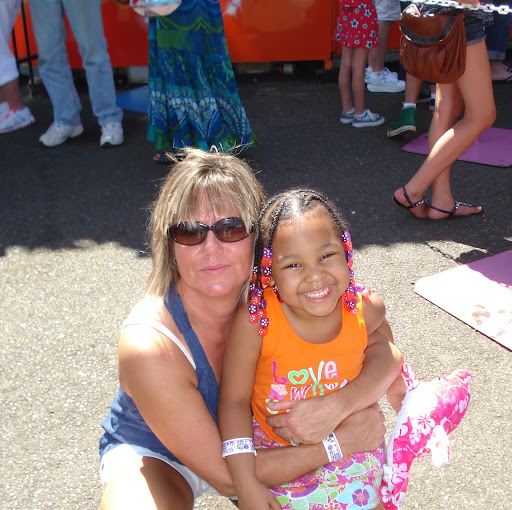 Laurie Miller Photo 48