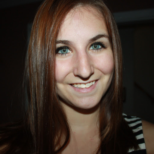 Julia Herman Photo 17
