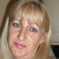 Michele Hooper Photo 7