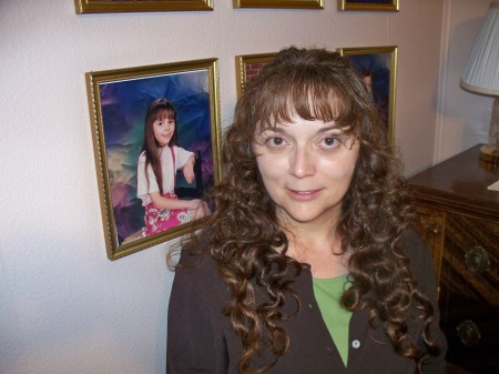 Julie Hughes Photo 17