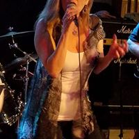 Carrie Richards Photo 12