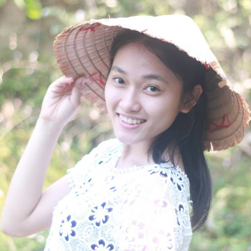 Uyen Pham Photo 32