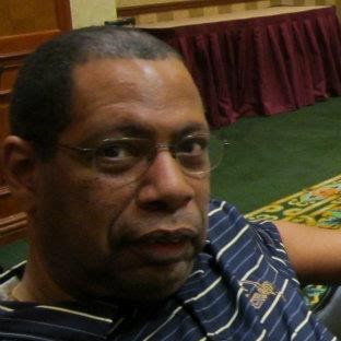 Lowell Thompson Photo 19