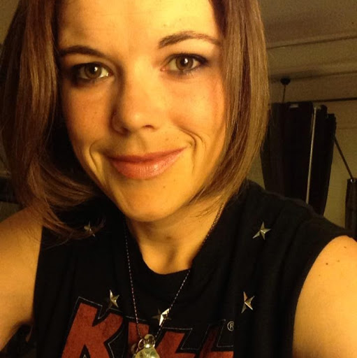 Kelly Dickerson Photo 42