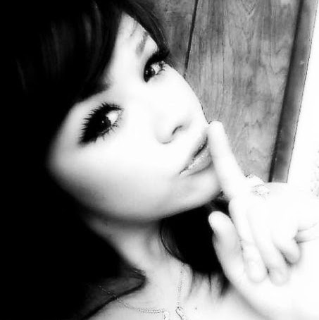 Christina Duarte Photo 32