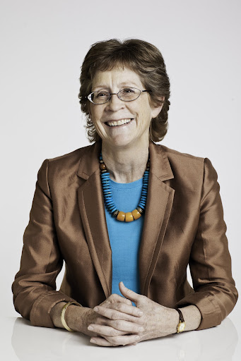 Susan Carlson Photo 49