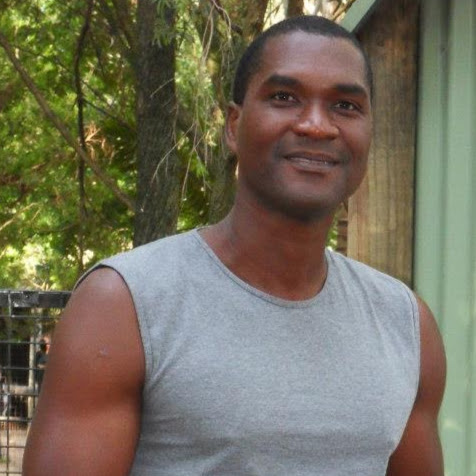 Eric Labrador Photo 13