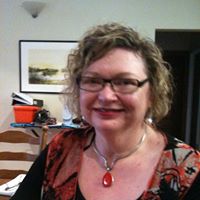 Caroline Dowell Photo 25