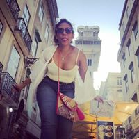 Laura Guzman Photo 20