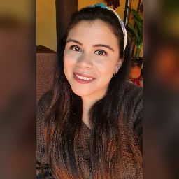 Yesenia Lopez Photo 35