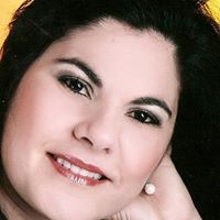 Christina Duarte Photo 17