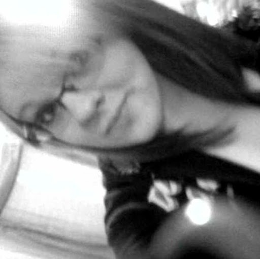 Melissa Connaughton Photo 4