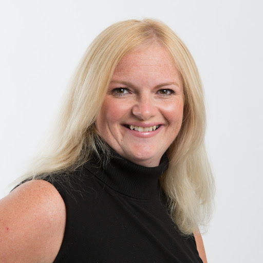 Roberta Richards Photo 26