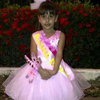 Elizabeth Crespo Photo 14