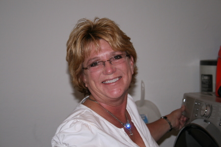 Joy Phillips Photo 33