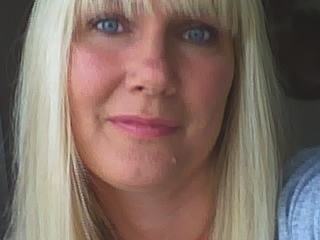 Renee Roberts Photo 16