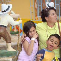 Luz Vasquez Photo 3