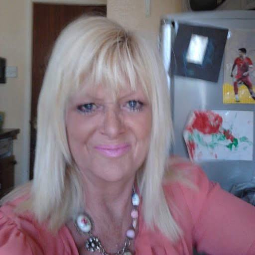 Lynn Owen Photo 12