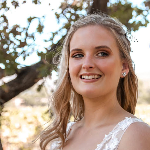 Kelly Wray Photo 11
