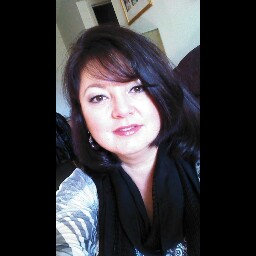 Robin Lowe Photo 27