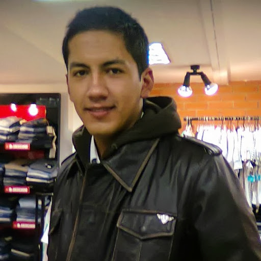 Christian Cuellar Photo 13