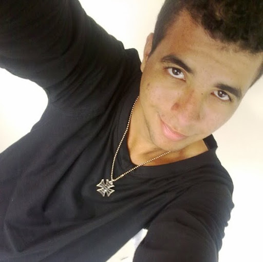 Gustavo Torres Photo 47