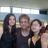Maria Zaragoza Photo 24