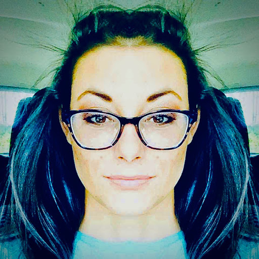 Ashlee Arnold Photo 11