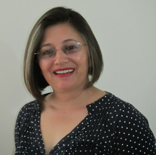 Julie Campos Photo 40