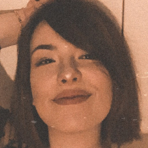 Charlotte Price Photo 5