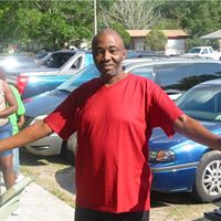 Robert Dickerson Photo 25