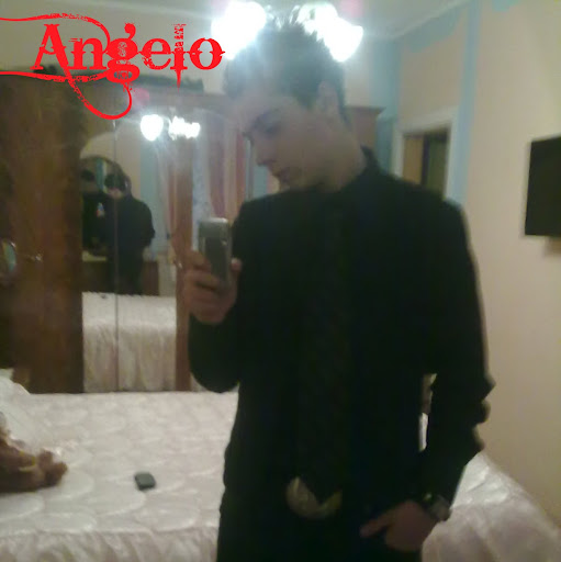 Angelo Caputo Photo 12