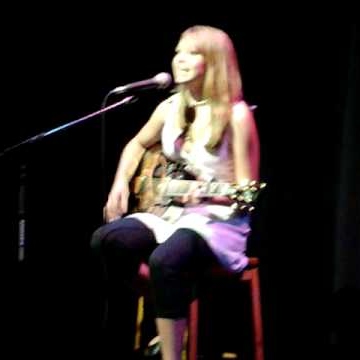 Felicity Fowler Photo 3