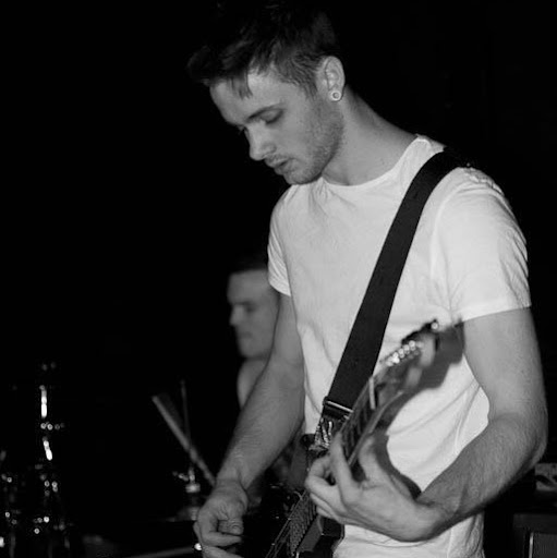 Daniel Larkin Photo 29
