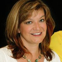 Danielle Smith Photo 38