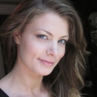 Elizabeth Powell Photo 36