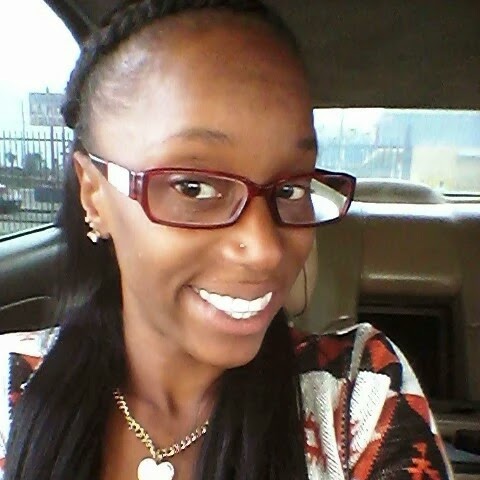 Danielle Singleton Photo 21
