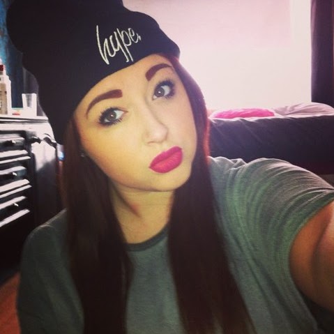 Danielle Starr Photo 7