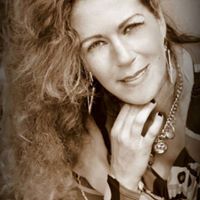 Valerie Noel Photo 17