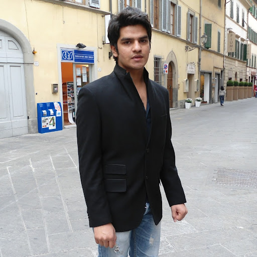 Ali Mohsin Photo 35