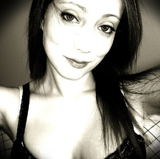 Christina Frost Photo 17