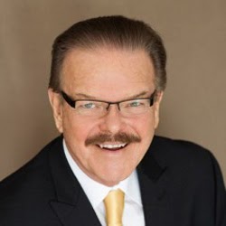 Dennis Holland Photo 23