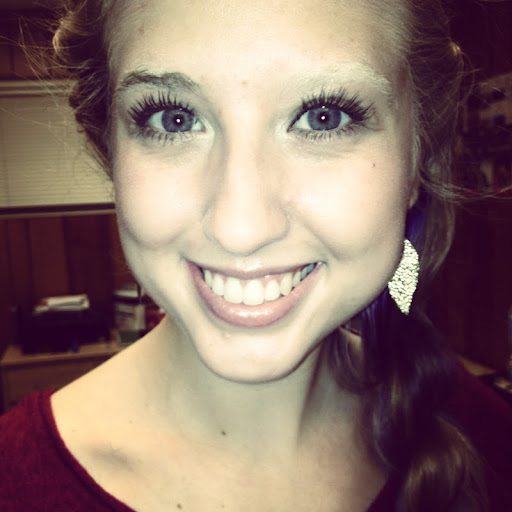 Amy Milligan Photo 34