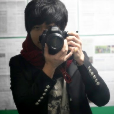 Youn Lee Photo 33